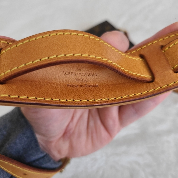 Louis Vuitton St Cloud - Picture 9 of 16